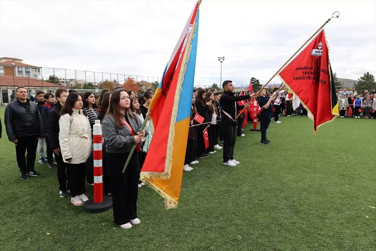 cumhuriyet bayrami torenleri tokatta yapildi EOkSz6yT.jpg