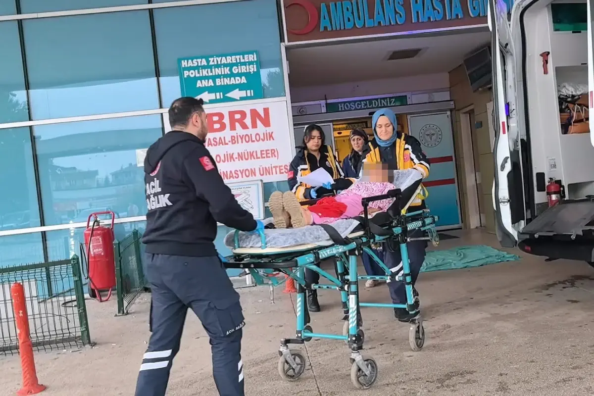 inegolde demir kapi cocugun uzerine devrildi KkuE7t6Y.jpg