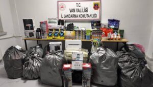 vanda gumruk kacagi malzeme ele gecirildi 25lLDqcJ.jpg