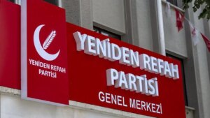 yeniden refah partinde istifa depremi iki yildir bizimle ilgilenen yok D9GqHnFV.jpg