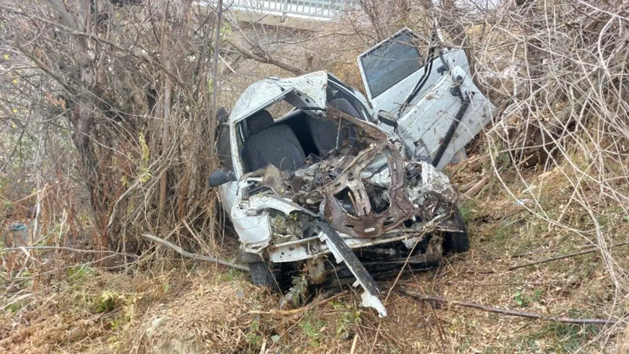 feci kaza anne oldu oglu agir yaralandi Q7jpi1T1.jpg