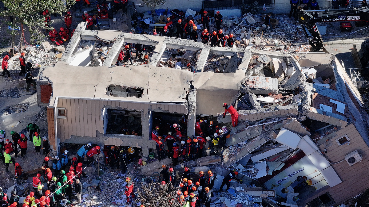 kocaelide coken binadan sag kurtarilan dilaraya aile uyelerinin vefat haberi verildi fOYSQLR6.jpg