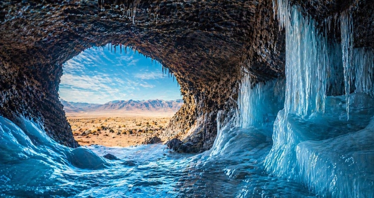 Çöl Ortasında Donmuş Bir Mağara Keşfedildi